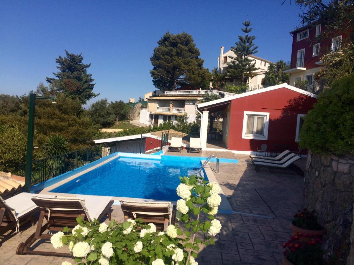 Villa Ermones Amber Vátos
